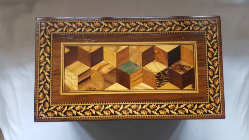 Thomas Barton Tumbling Cubes Tea Caddy